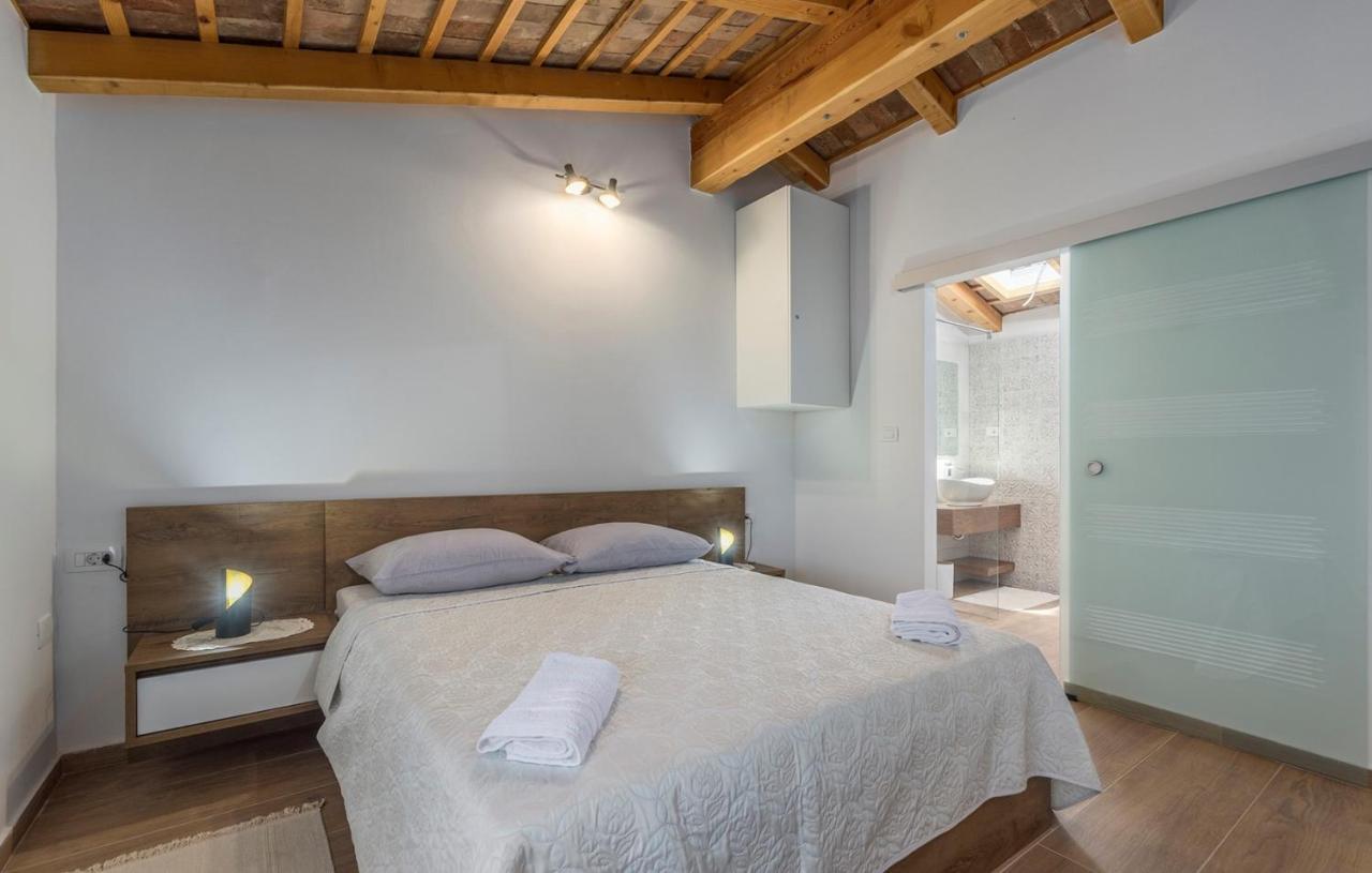 Beautiful Stone House - Villa Parentium With Private Pool Dračevac 外观 照片
