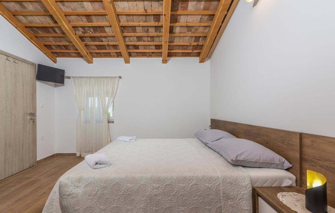 Beautiful Stone House - Villa Parentium With Private Pool Dračevac 外观 照片